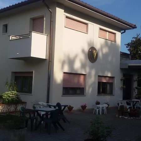 Hotel Le Vigne Contigliano エクステリア 写真