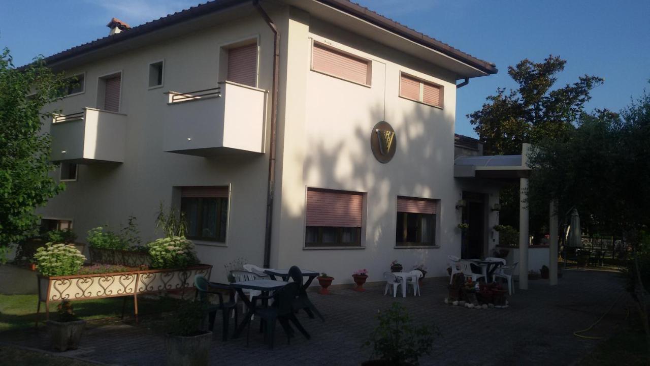Hotel Le Vigne Contigliano エクステリア 写真